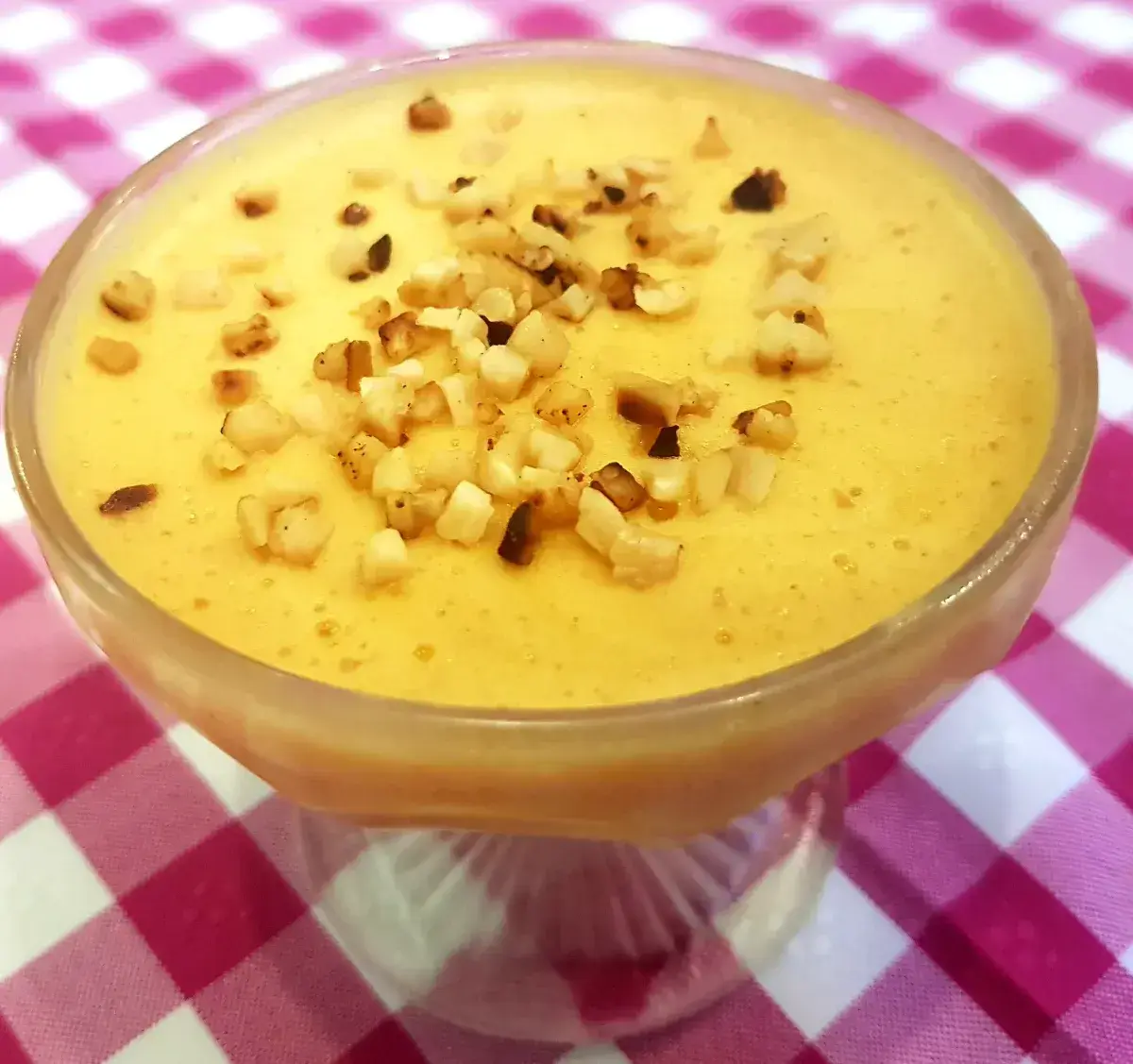 Sbavatura del cammello (latte condensato dolce e mandorle)